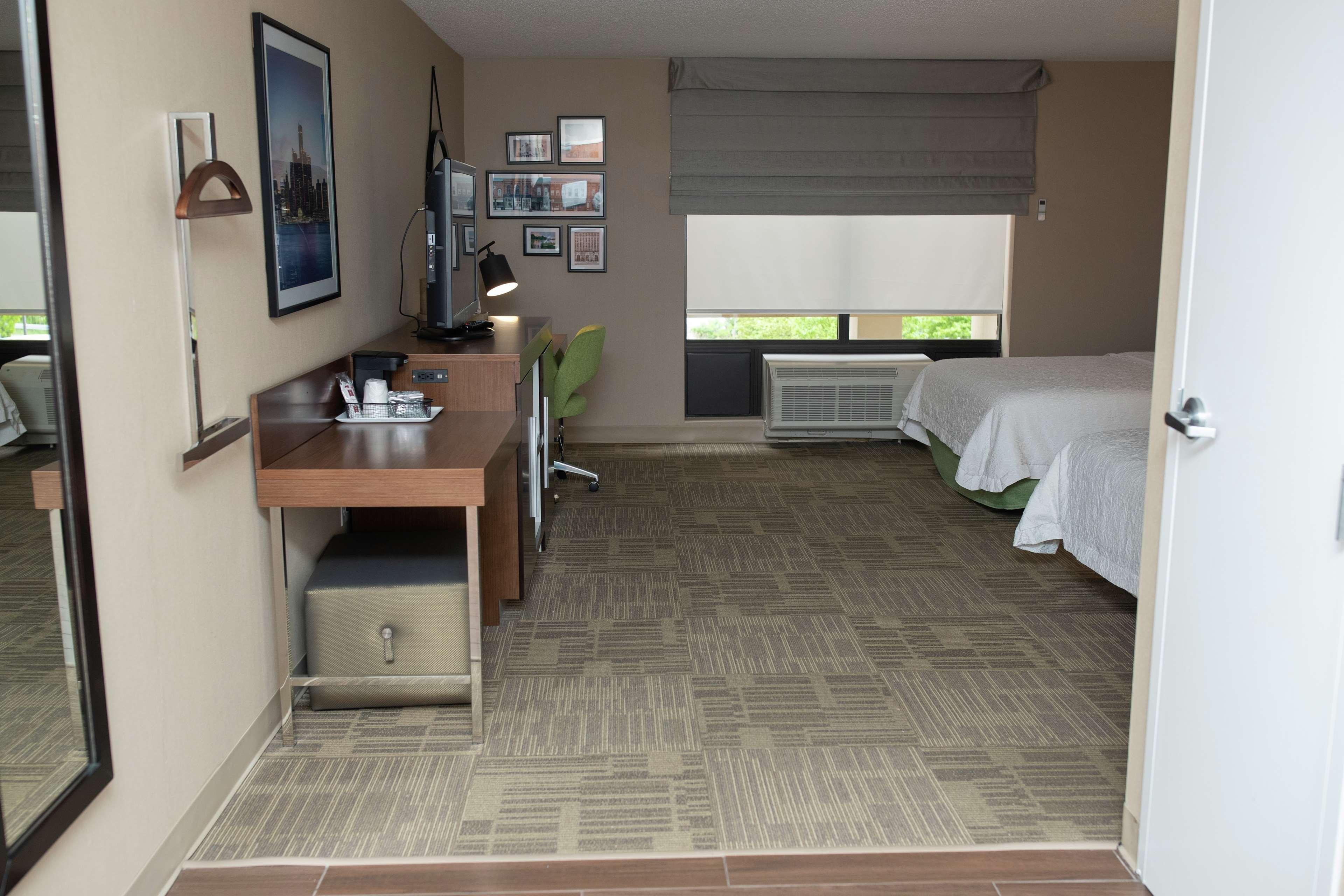 Hampton Inn Commerce/Novi Bagian luar foto
