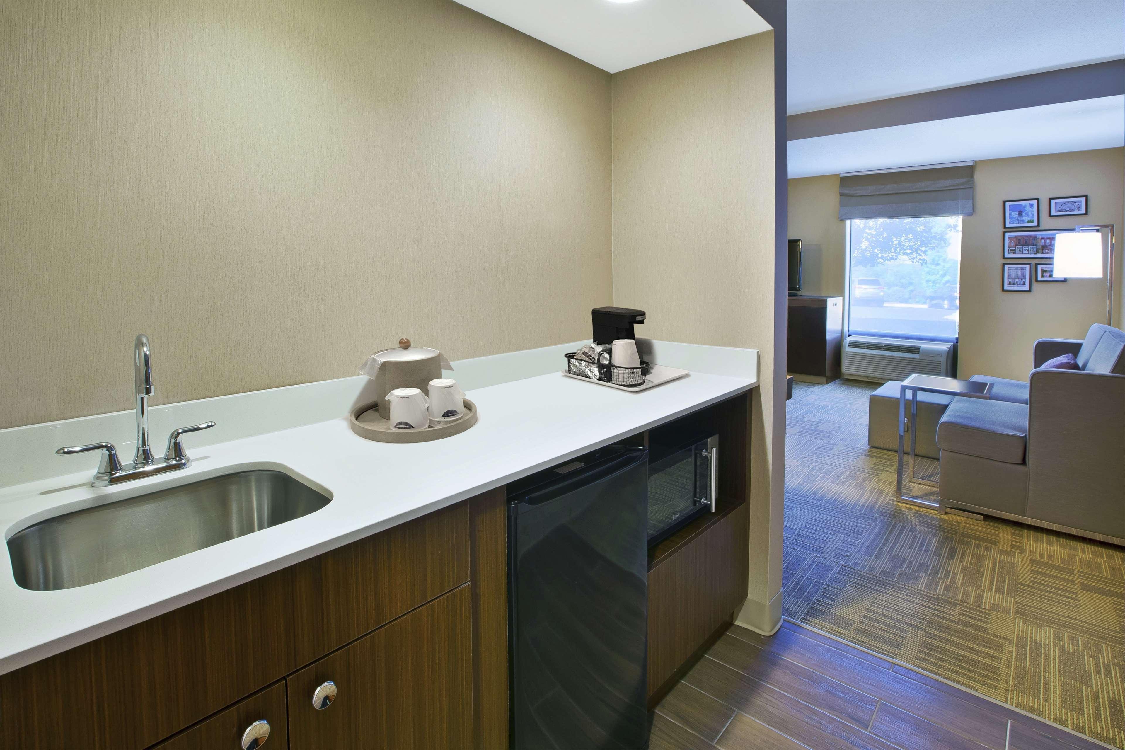 Hampton Inn Commerce/Novi Bagian luar foto
