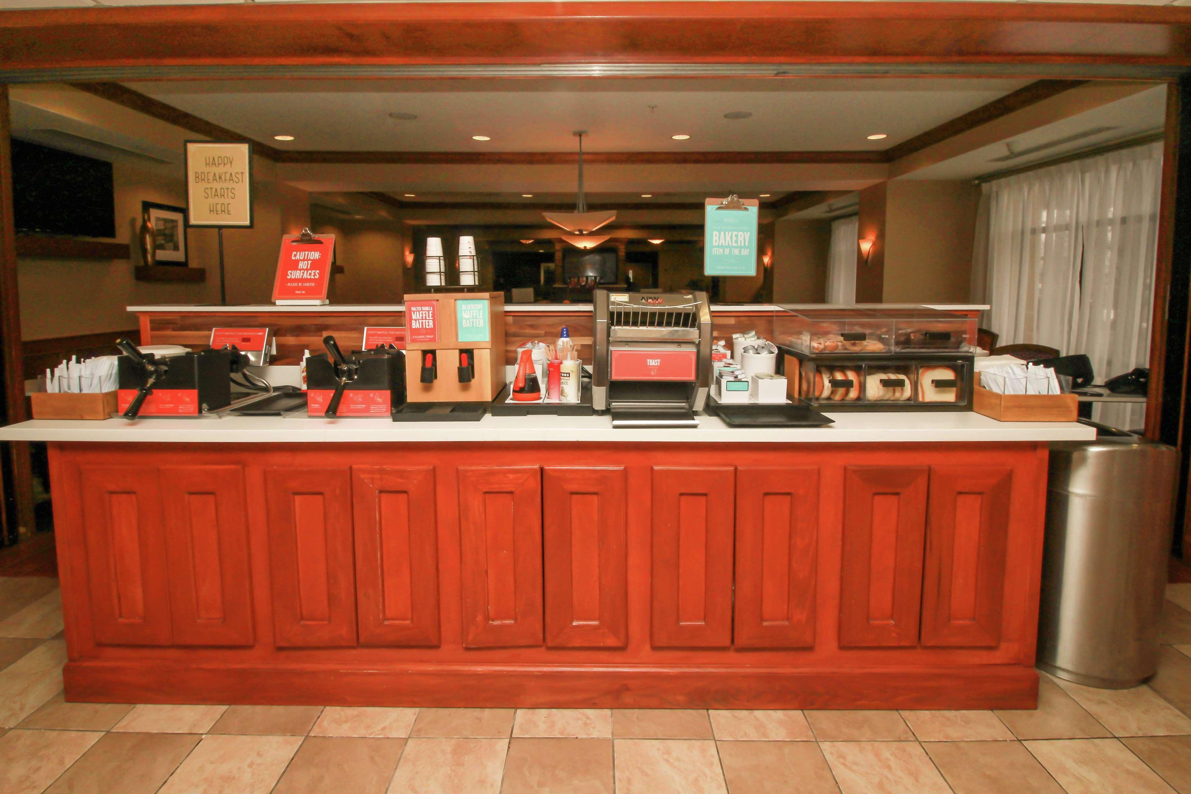 Hampton Inn Commerce/Novi Bagian luar foto