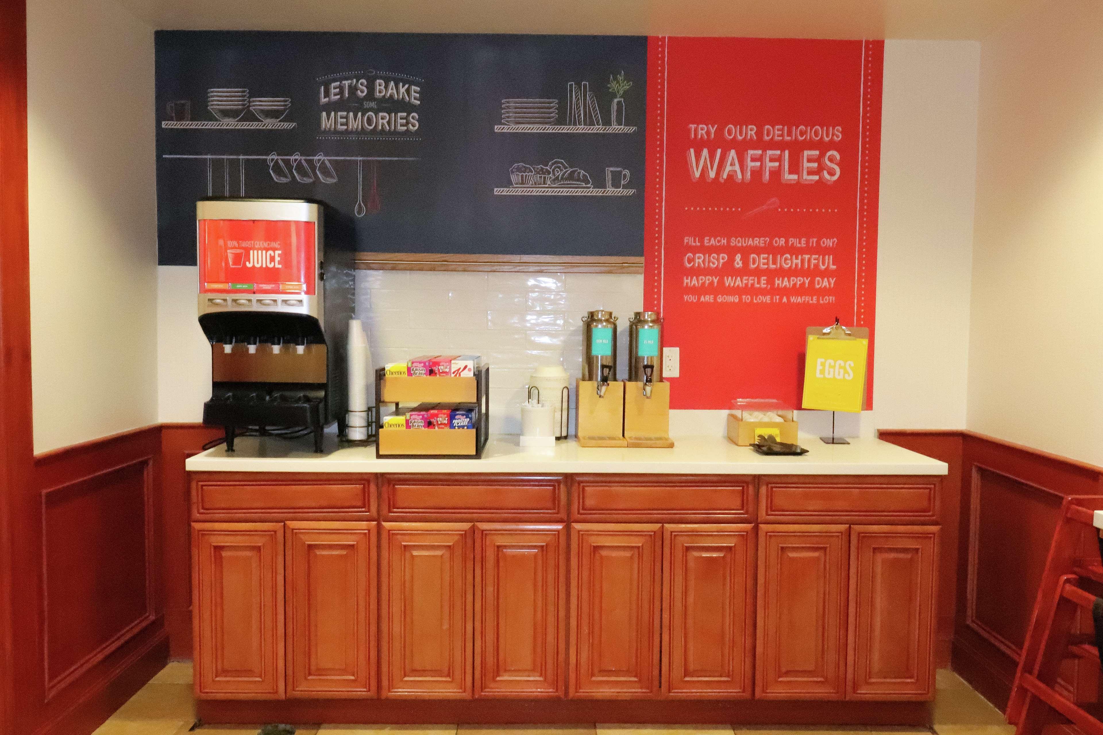 Hampton Inn Commerce/Novi Bagian luar foto