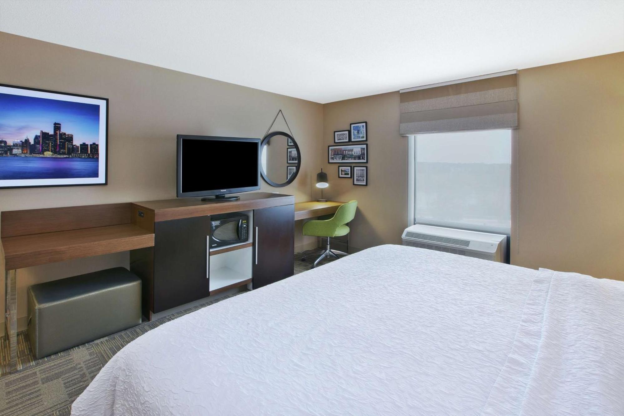 Hampton Inn Commerce/Novi Bagian luar foto