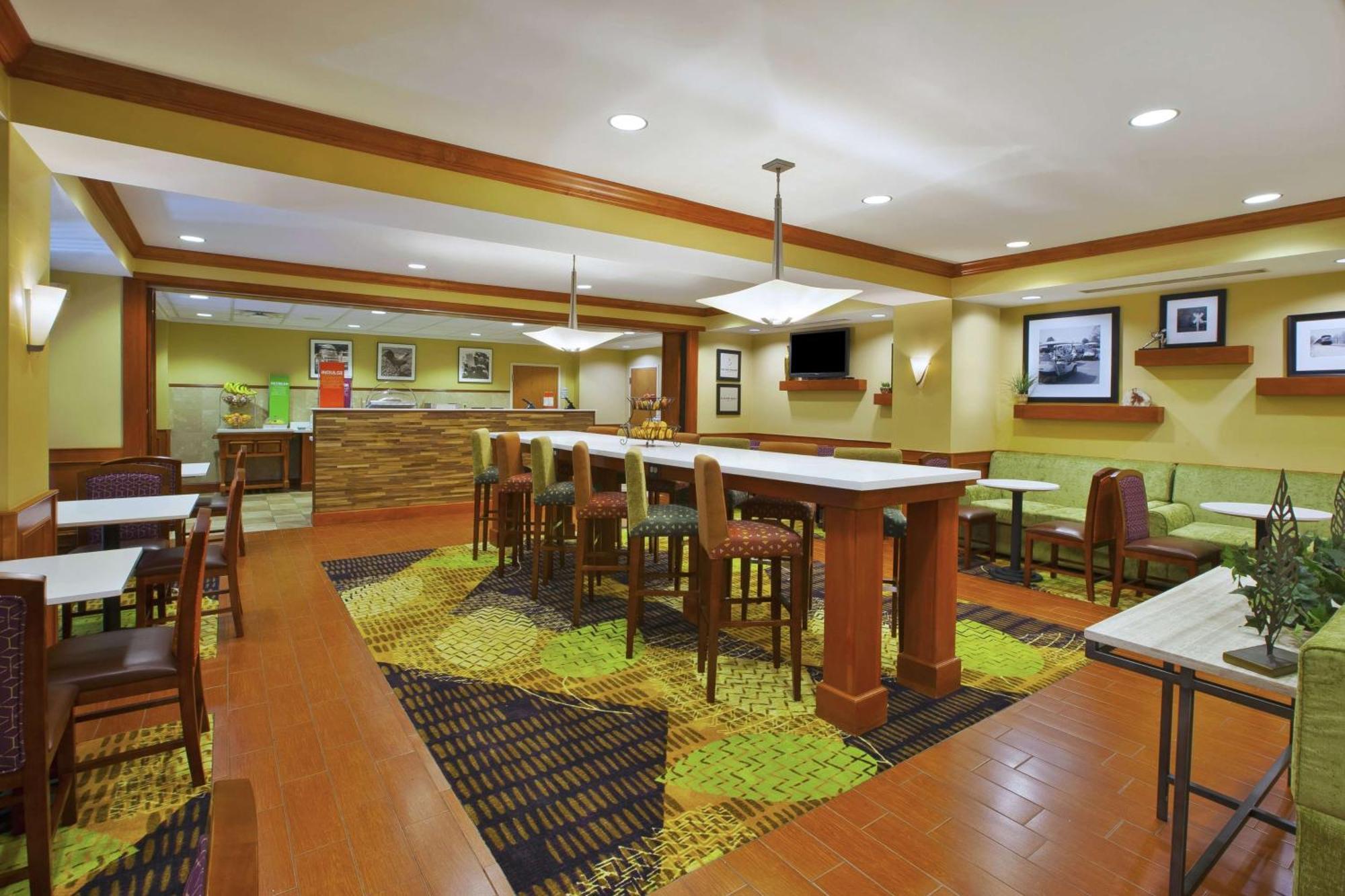 Hampton Inn Commerce/Novi Bagian luar foto