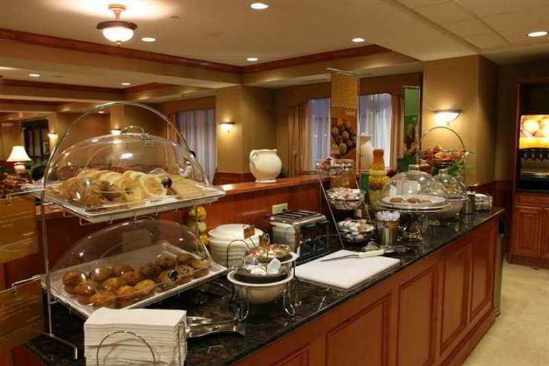 Hampton Inn Commerce/Novi Restoran foto