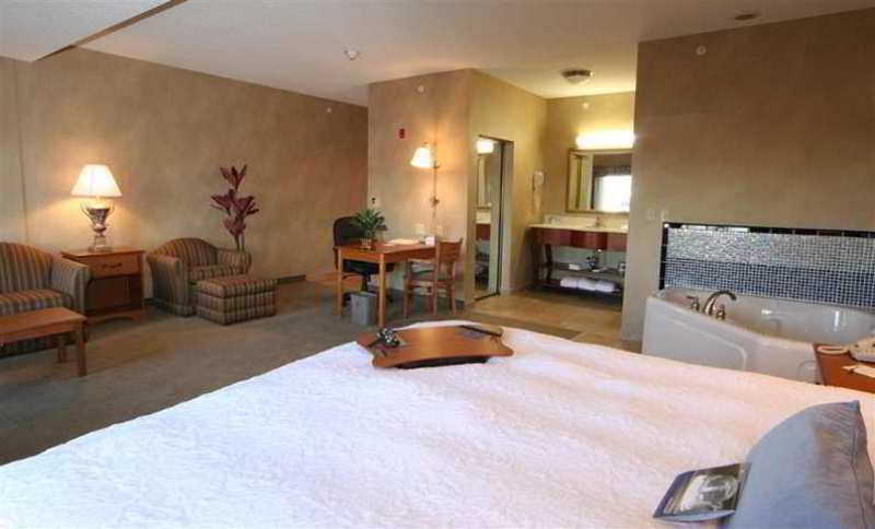 Hampton Inn Commerce/Novi Ruang foto
